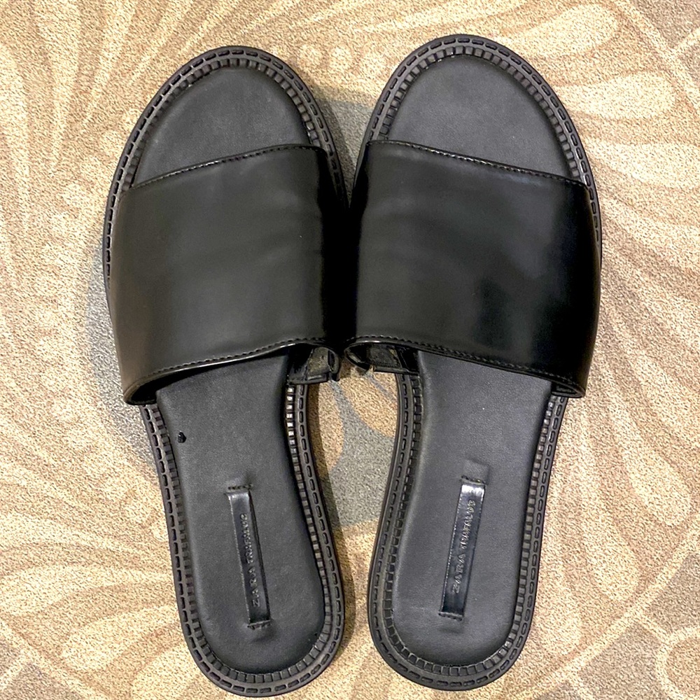 Zara Trafulac flat sandals